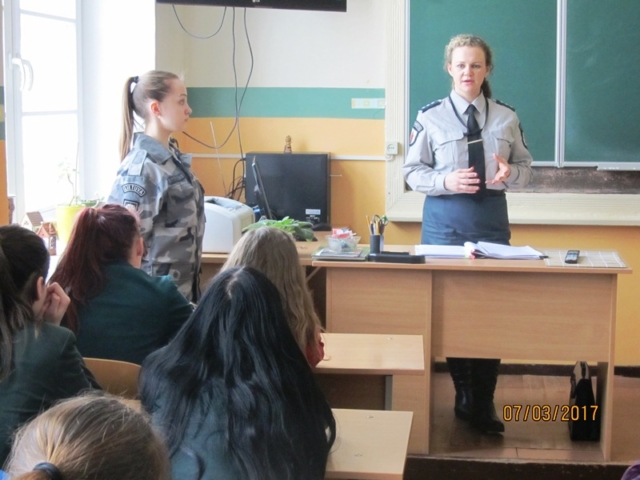 Susitikimas su policijos pareigūne