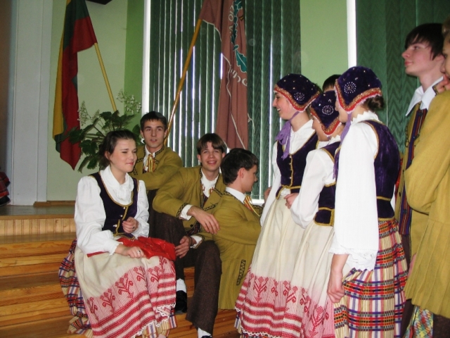 Tautinio kostiumo metai