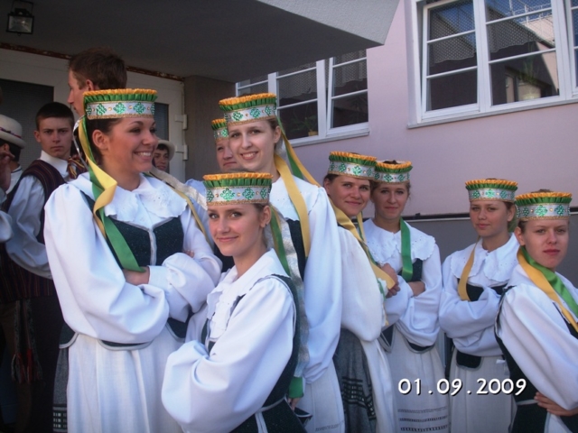 Tautinio kostiumo metai